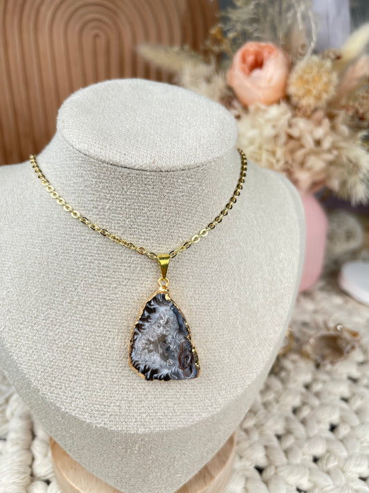Agate Slice Necklace (Gold)